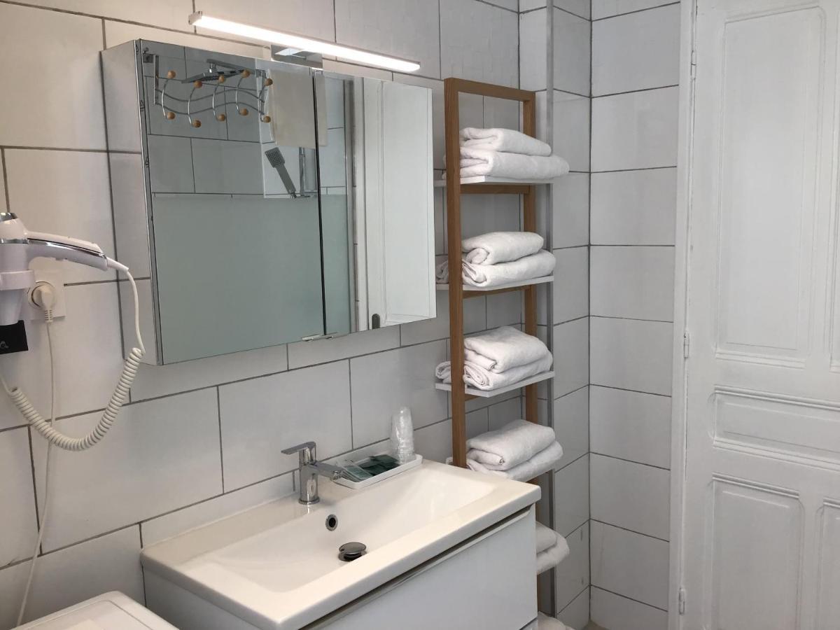 Appartement Lumea 80 M2 Climatise Parking Proche Sanctuaires Lourdes Bagian luar foto